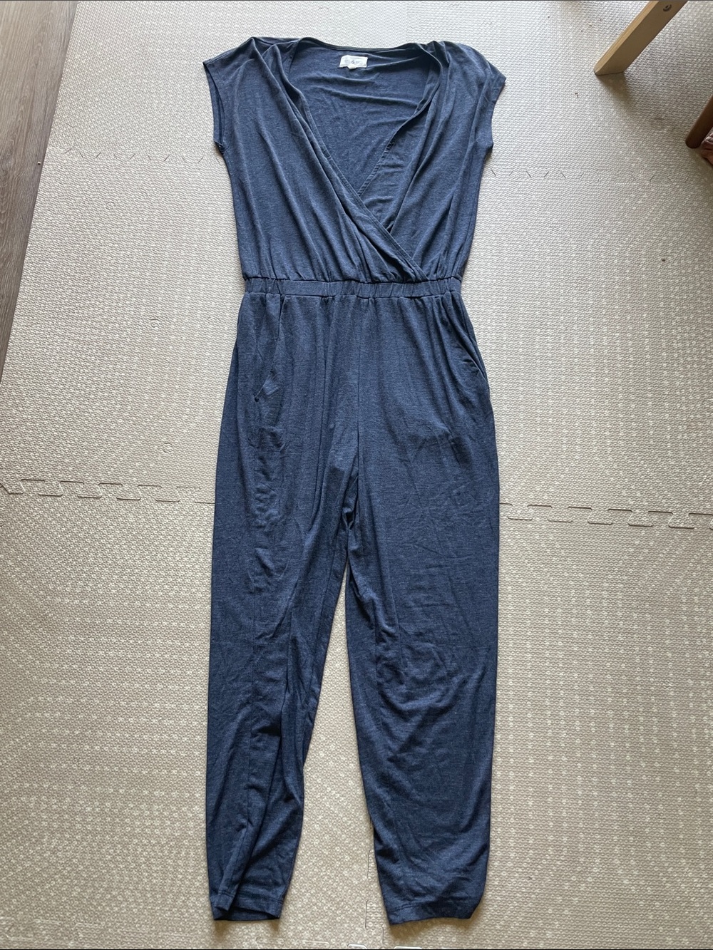 Lou & Grey Women's Navy Wrap V-Neck Jumpsuit Size Small